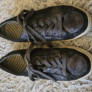 Taos Freedom Metallic Black Leather Sneaker 8.5